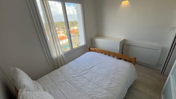 3 slaapkamers, een strijkplank/strijkijzer