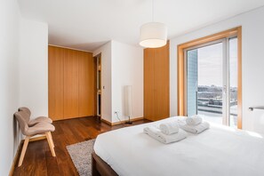 1 bedroom, iron/ironing board, internet, bed sheets