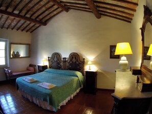 3 chambres, bureau, Wi-Fi, draps fournis