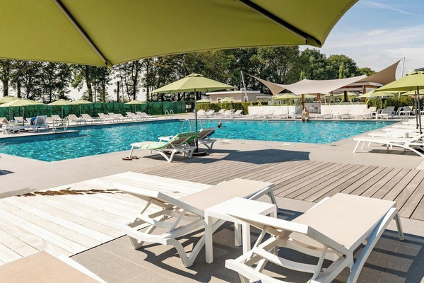 House | Pool