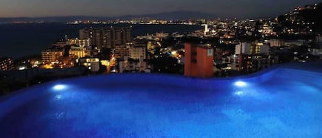 Ulkouima-allas, lämmitetty uima-allas