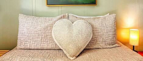 1 Schlafzimmer, Schreibtisch, BĂŒgeleisen/BĂŒgelbrett, Reisekinderbett