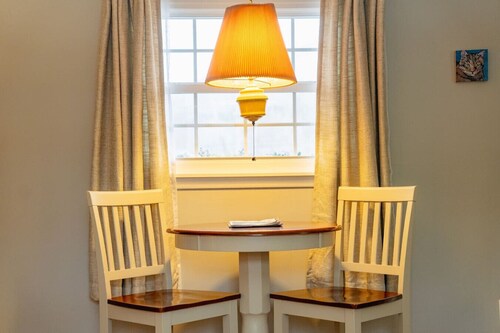 Alpine 5, cozy Vermont retreat