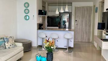 Apartment, 2 Bedrooms | Living area