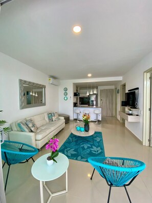 Apartment, 2 Bedrooms | Living area