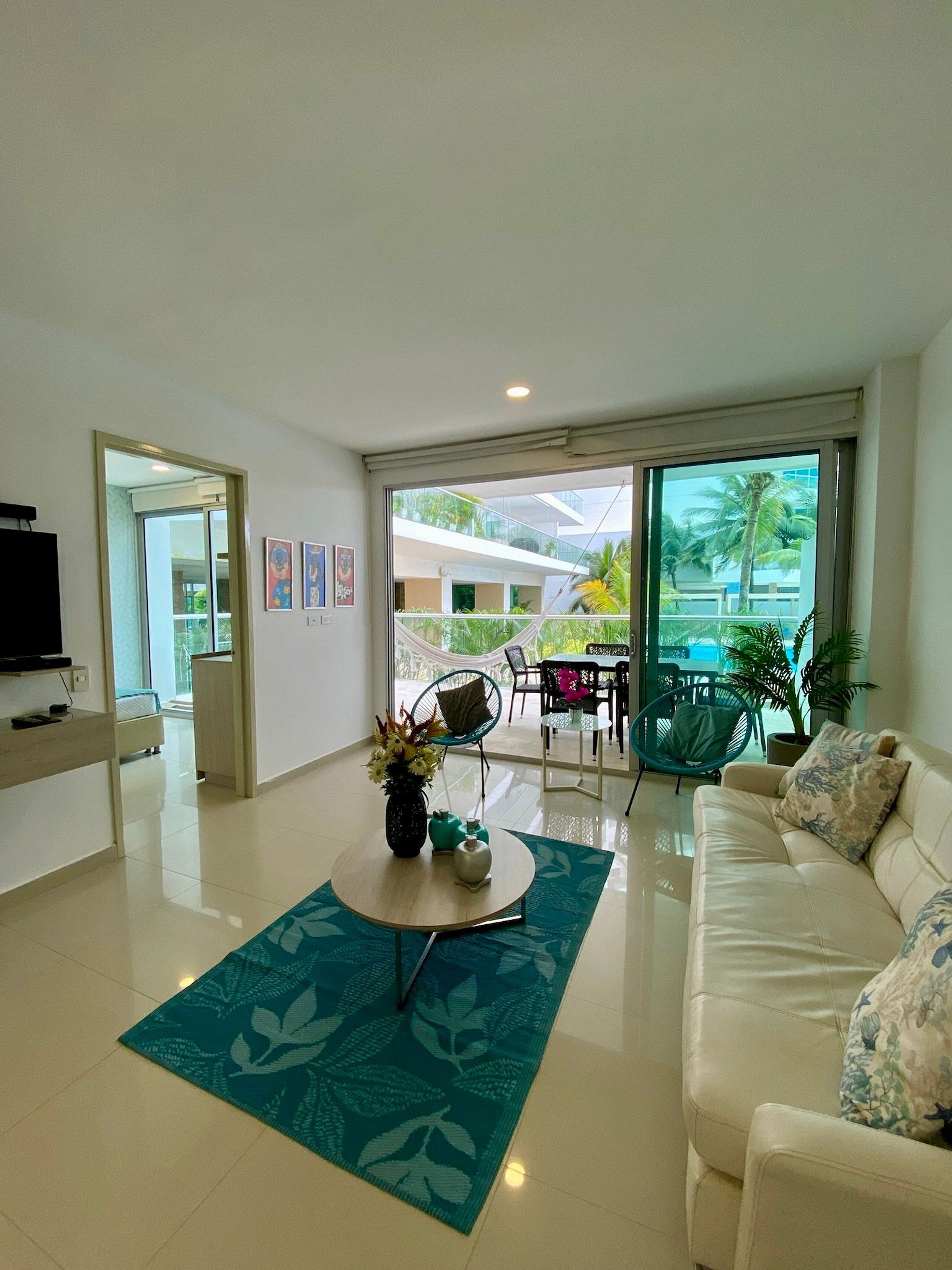 Apartment, 2 Bedrooms | Living area