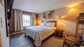 10 bedrooms, desk, travel crib, free WiFi