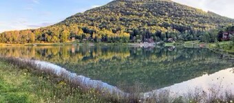 HunterLake *Two* Houses-10Bedrooms for 20-30Guests