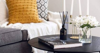 Chic City Living 1 bdrm Sunny Warm Close CBD