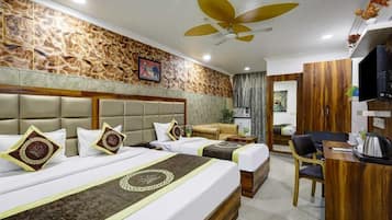 Family Triple Room | Bed sheets