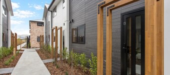 Prime Location Cosy Warm Free Off Street Park