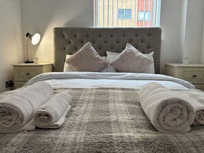 2 bedrooms, desk, iron/ironing board, free WiFi