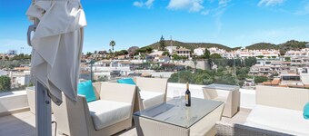 WHITE HOUSE : Charming & spacious Villa, Big terrace with sea & mountain views .