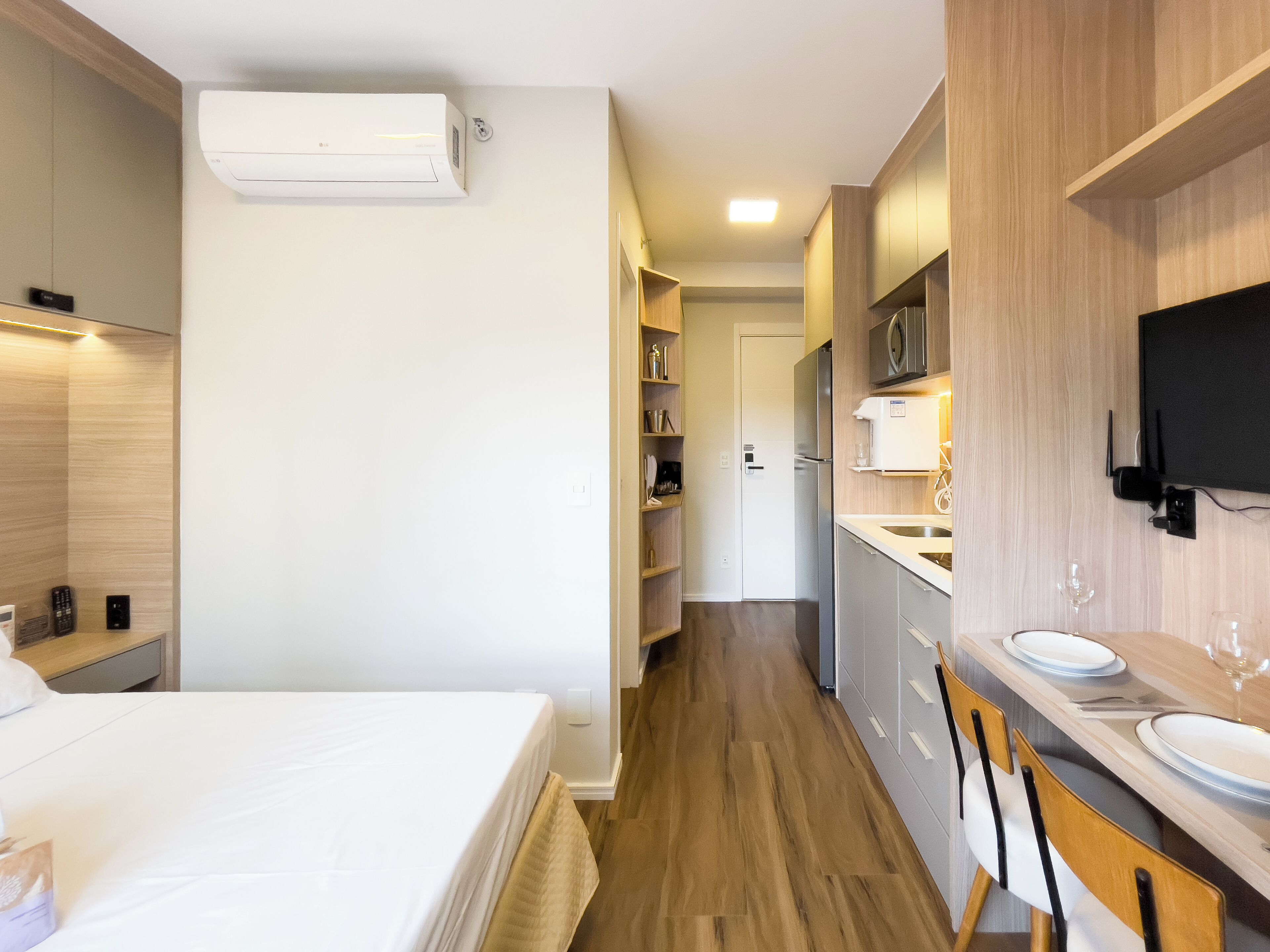 開放式客房 | 1 間臥室、遮光布/窗簾、熨斗/熨衣板、免費無線上網