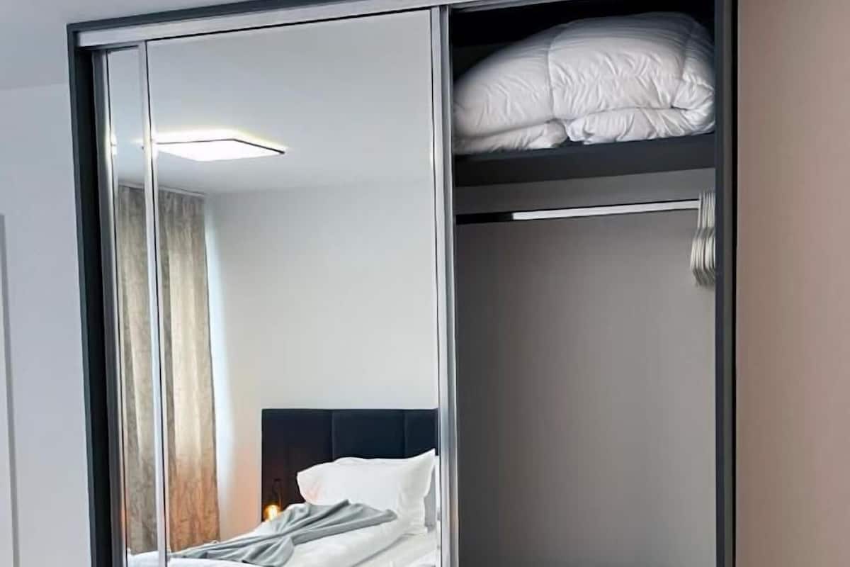 In-room safe, desk, blackout curtains, free WiFi