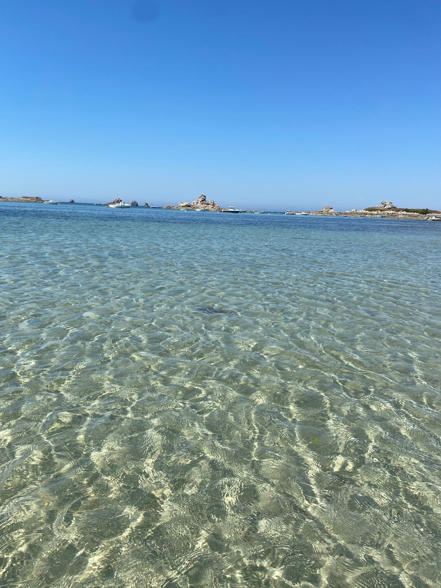 På stranden og solsenger