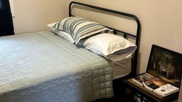 3 Schlafzimmer, Bügeleisen/Bügelbrett, WLAN, Bettwäsche