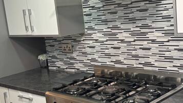 House | Private kitchen | Fridge, microwave, oven, stovetop