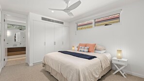 4 dormitorios, tabla de planchar con plancha, wifi y ropa de cama