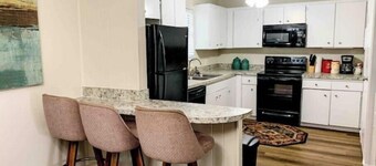 ★Clean&Fresh★3BR/2BA★EZ access to S LBK/S Loop 289