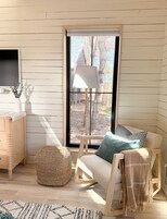 Premium bedding, pillowtop beds, free WiFi