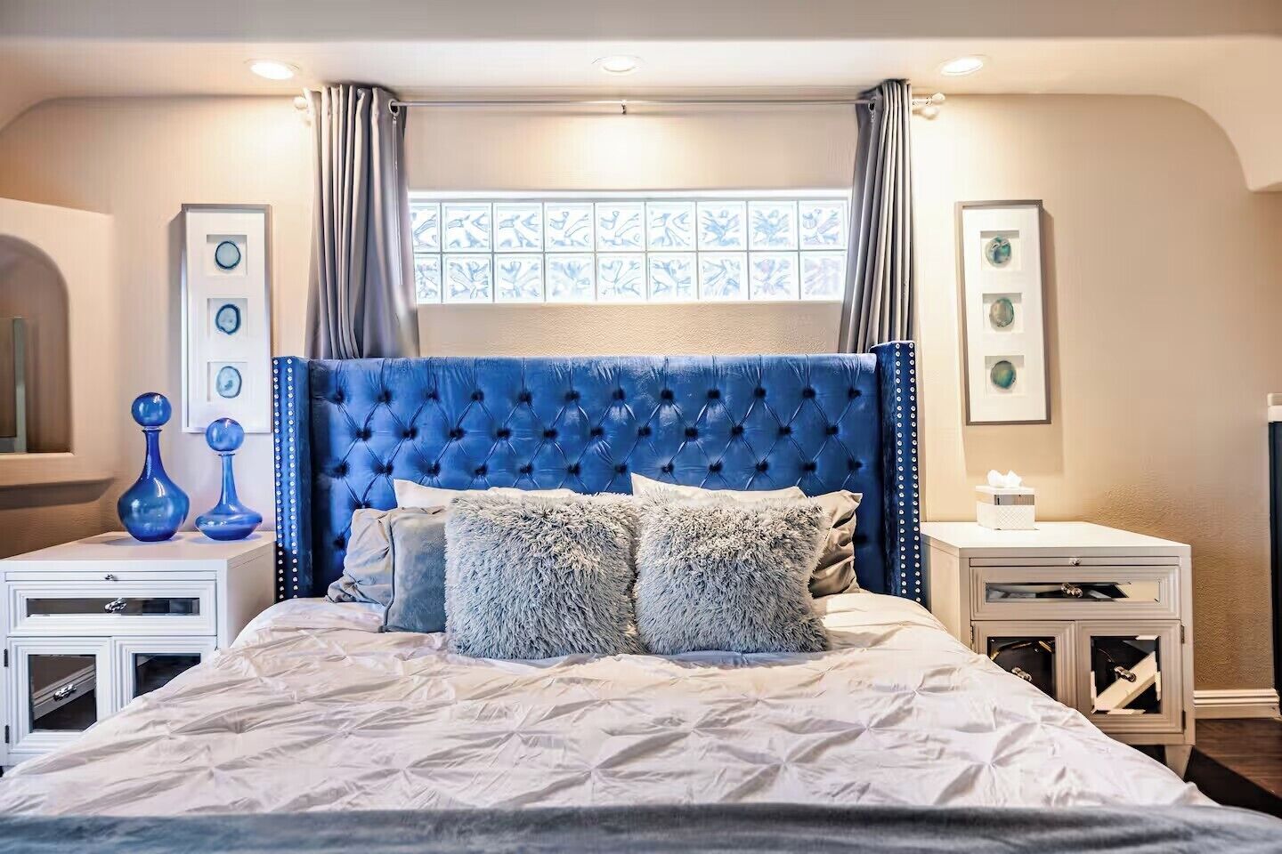 6 bedrooms, in-room safe, iron/ironing board, WiFi