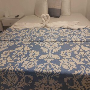 1 bedroom, iron/ironing board, WiFi