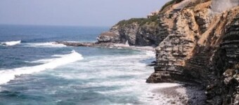 Chibau Berria -Al lado de la playa d'Erromardie
