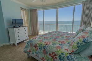 2 bedrooms, free WiFi, bed sheets, wheelchair access - Blue Waves @ Boardwalk Beach 1209 2 bedroom New Listing (Panama City Beach)