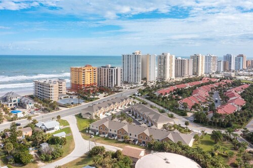 Luxury Beach House | OCEAN VIEW | Game Room | 3 BR