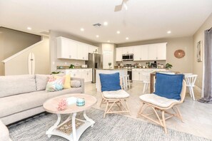 Unclassified image, 5 of 62, button