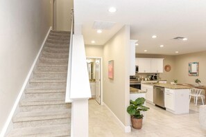 Interior - Beach Bliss, 5 MIN to BEACH-Game Room, Parking, AC (Daytona Beach Shores)