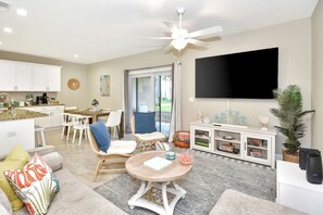 Unclassified image, 2 of 62, button