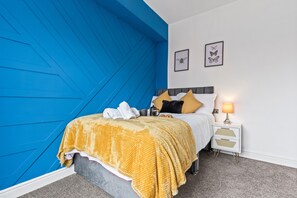 4 bedrooms, WiFi, bed sheets