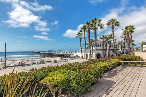 On Boardwalk, Ocean View, Parking, Hear The Waves