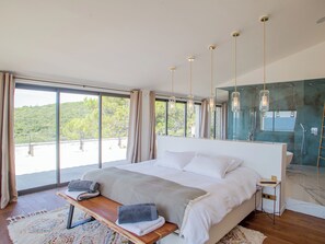 4 bedrooms, iron/ironing board, travel crib, WiFi