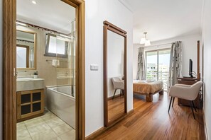 3 Schlafzimmer, Bügeleisen/Bügelbrett, Reisekinderbett, kostenloses WLAN