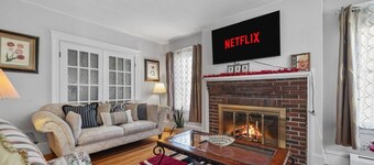 Spacious 4-bedroom, 2 bathroom house with WIFI in charming Worcester