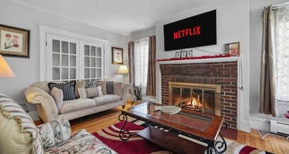 Spacious 4-bedroom, 2 bathroom house with WIFI in charming Worcester