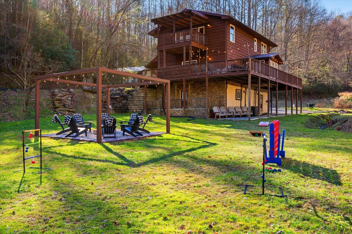 Photo 53 of Hot Tub ✩ Firepit ✩ Game Room ✩ 10 mins to Gatlinburg
