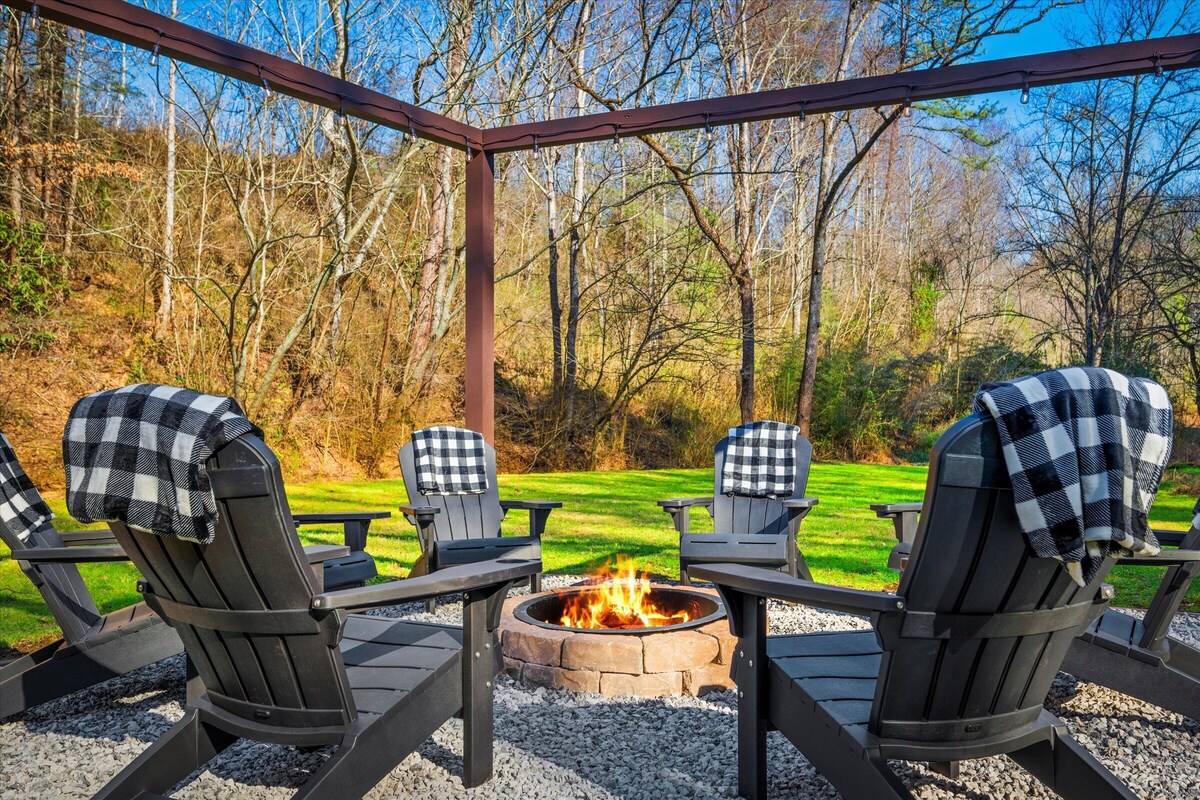Photo 38 of Hot Tub ✩ Firepit ✩ Game Room ✩ 10 mins to Gatlinburg