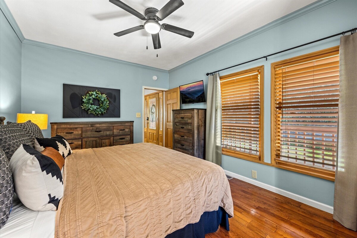 Photo 58 of Hot Tub ✩ Firepit ✩ Game Room ✩ 10 mins to Gatlinburg