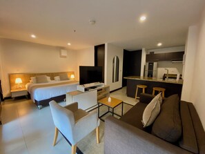 House, 1 Bedroom, Accessible, Smoking | Living room