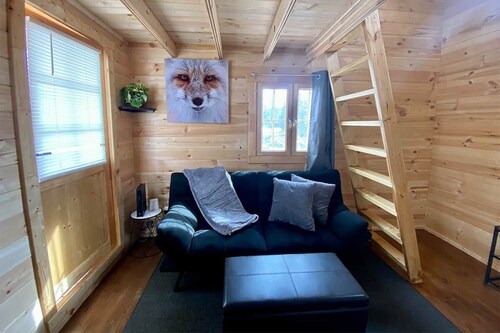 Fox Point, Fox Point Lakefront Cabin