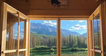 Black Bear, Black Bear Lakefront Cabin