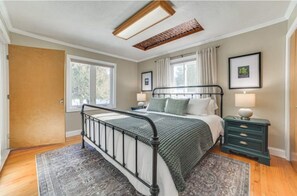 3 chambres, fer et planche à repasser, lit parapluie, Wi-Fi gratuit