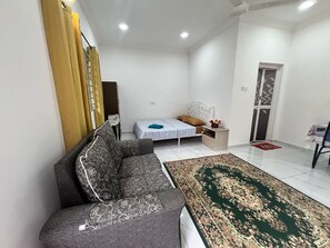 Deluxe Triple Room | Bar mini, Wi-fi percuma 