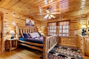 3 bedrooms, iron/ironing board, bed sheets