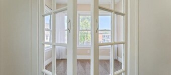 Charming 2-bedroom house in awesome Council Bluffs with WiFi, AC