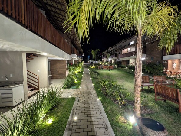 Terrace/patio - Luxurious Village in Guarajuba. Have all the comfort you deserve here! (Guarajuba)